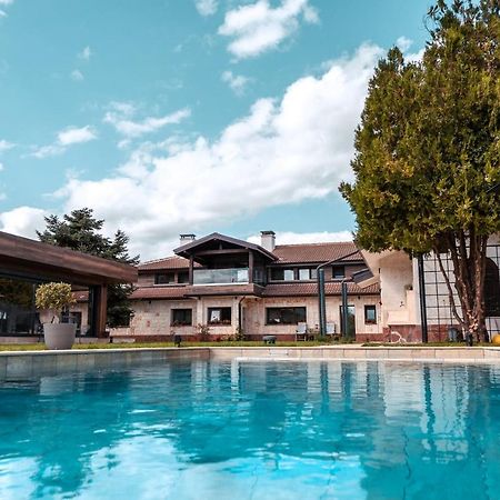 Hotel Hunters House Ezerets Экстерьер фото