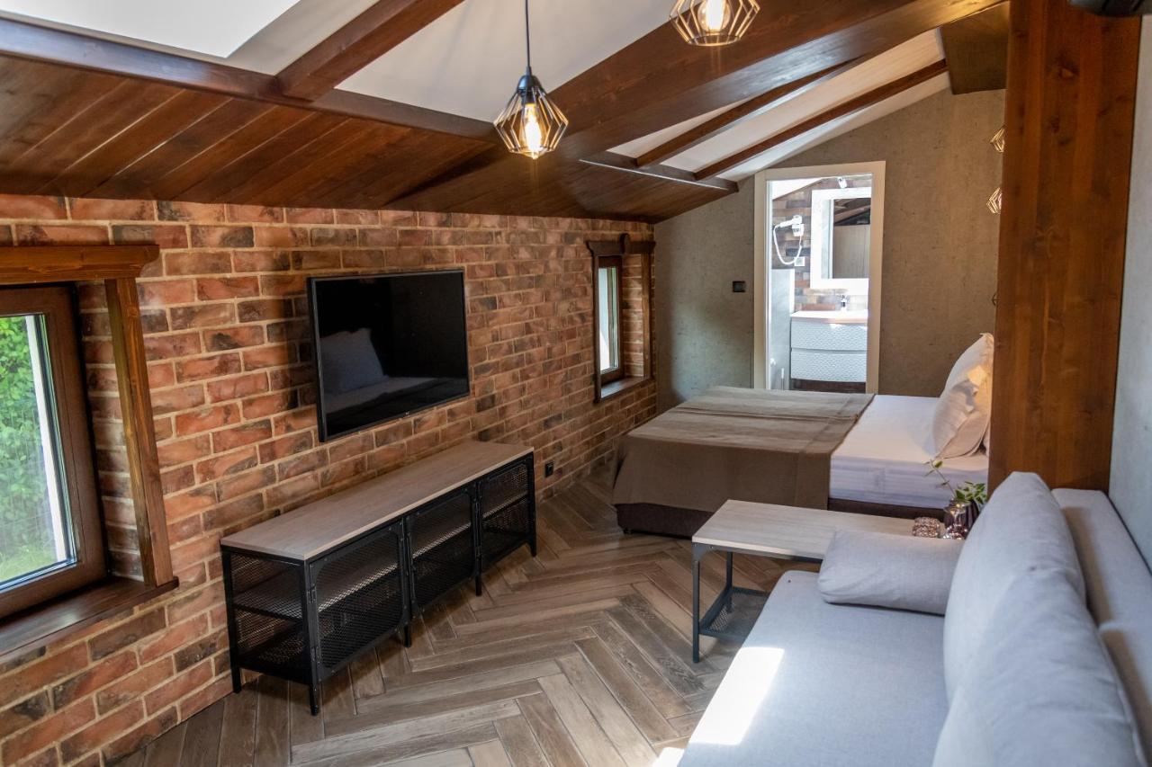 Hotel Hunters House Ezerets Экстерьер фото