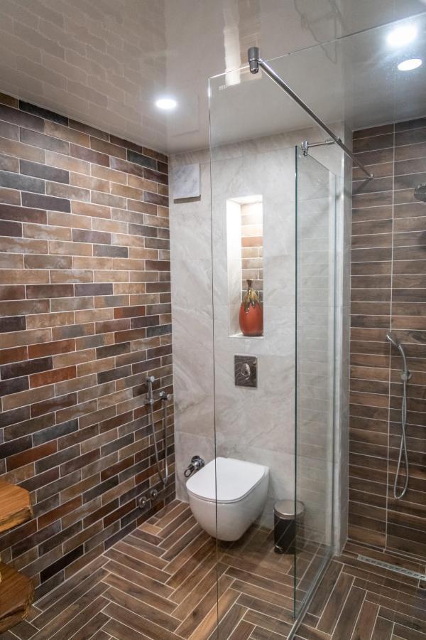 Hotel Hunters House Ezerets Экстерьер фото