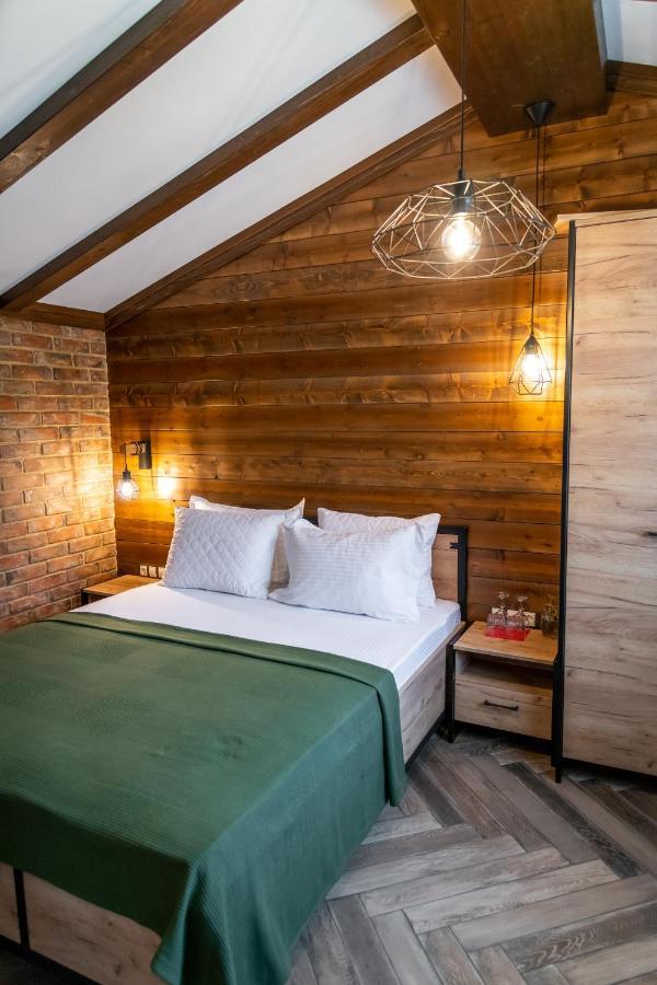 Hotel Hunters House Ezerets Экстерьер фото