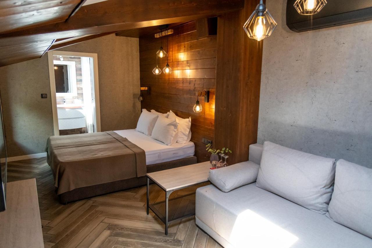 Hotel Hunters House Ezerets Экстерьер фото