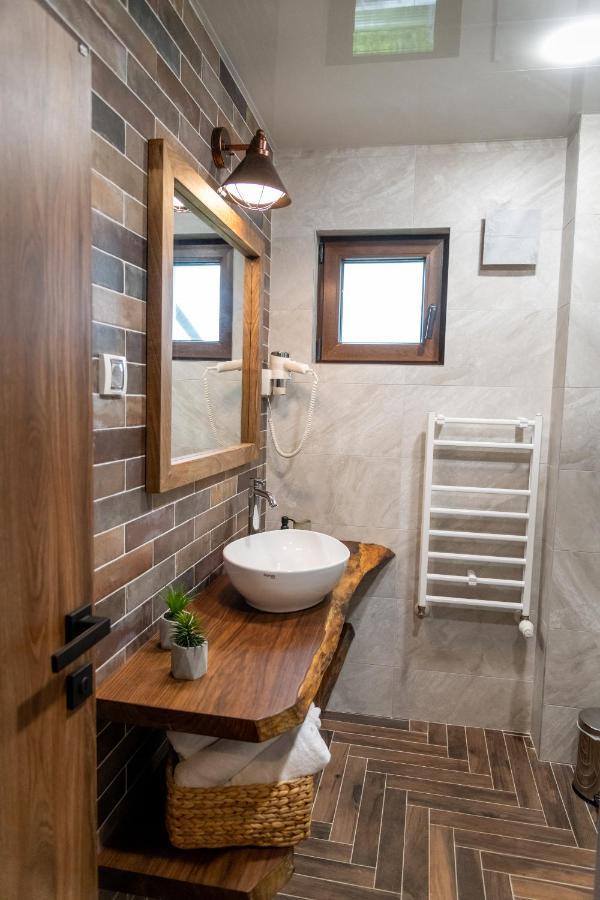 Hotel Hunters House Ezerets Экстерьер фото