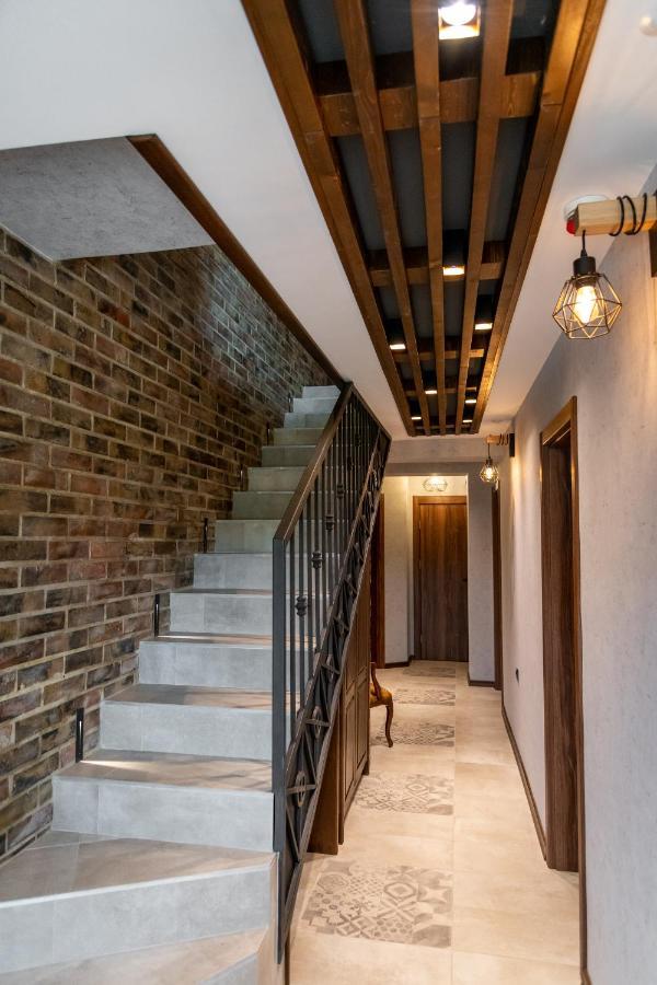 Hotel Hunters House Ezerets Экстерьер фото