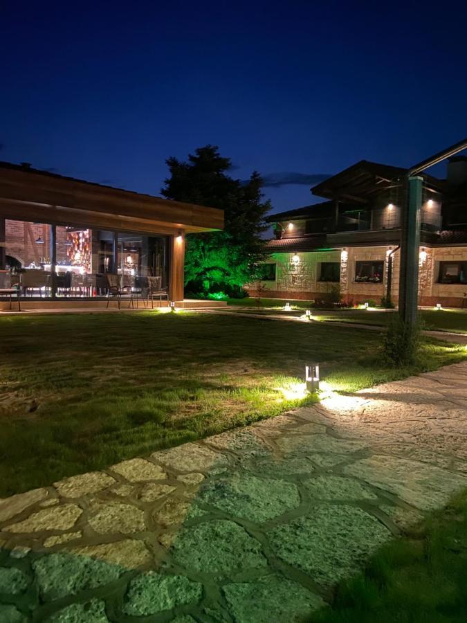 Hotel Hunters House Ezerets Экстерьер фото
