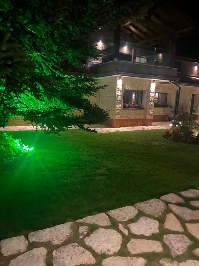 Hotel Hunters House Ezerets Экстерьер фото